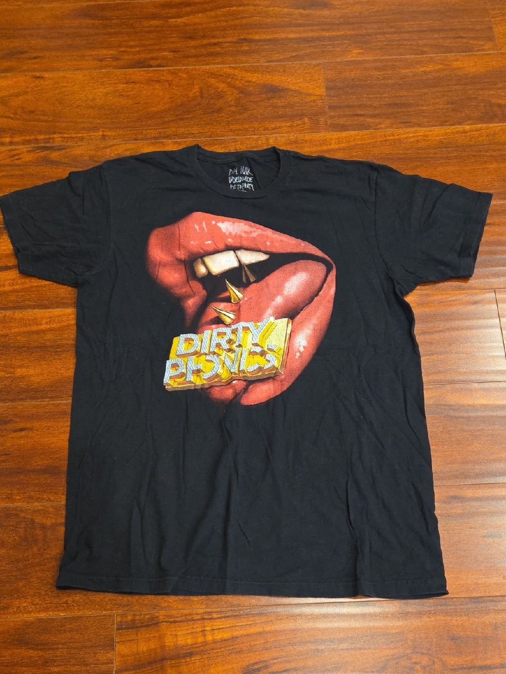 Black Graphic Tee with Red Lip Print Size XL